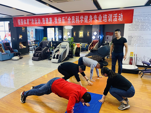 指導員工與同事參與活動.jpg 指導員工與同事參與活動.jpg